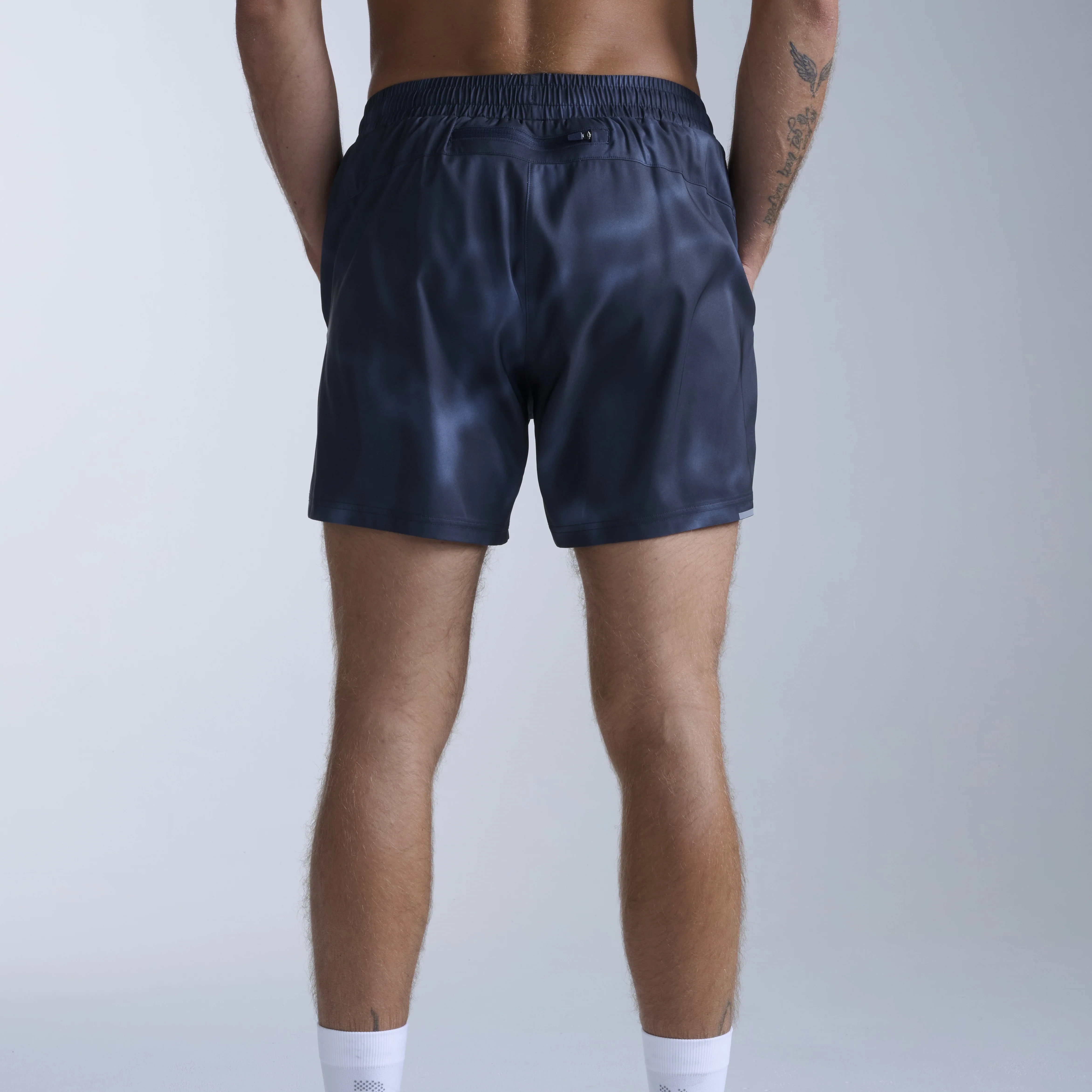 2XU Aero 5 Inch Shorts | Midnight Marble / Silver Reflective | Mens - Image 6