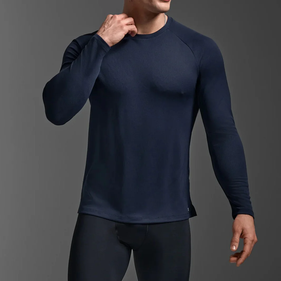 2XU Aero Mesh Long Sleeve Tee | Midnight / Silver Reflective | Mens - Image 3