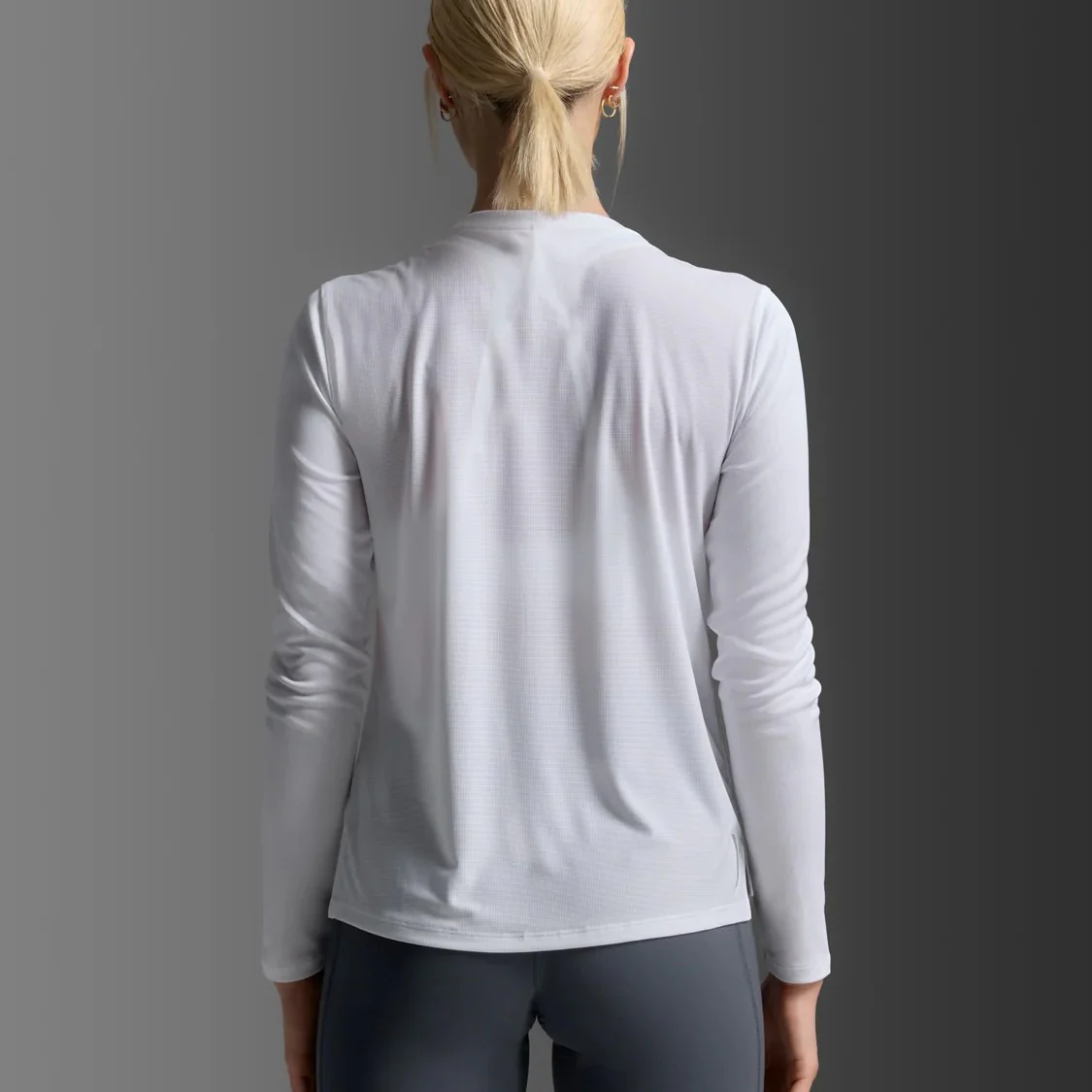 2XU Aero Mesh Long Sleeve Tee | White / Silver Reflective | Womens - Image 3