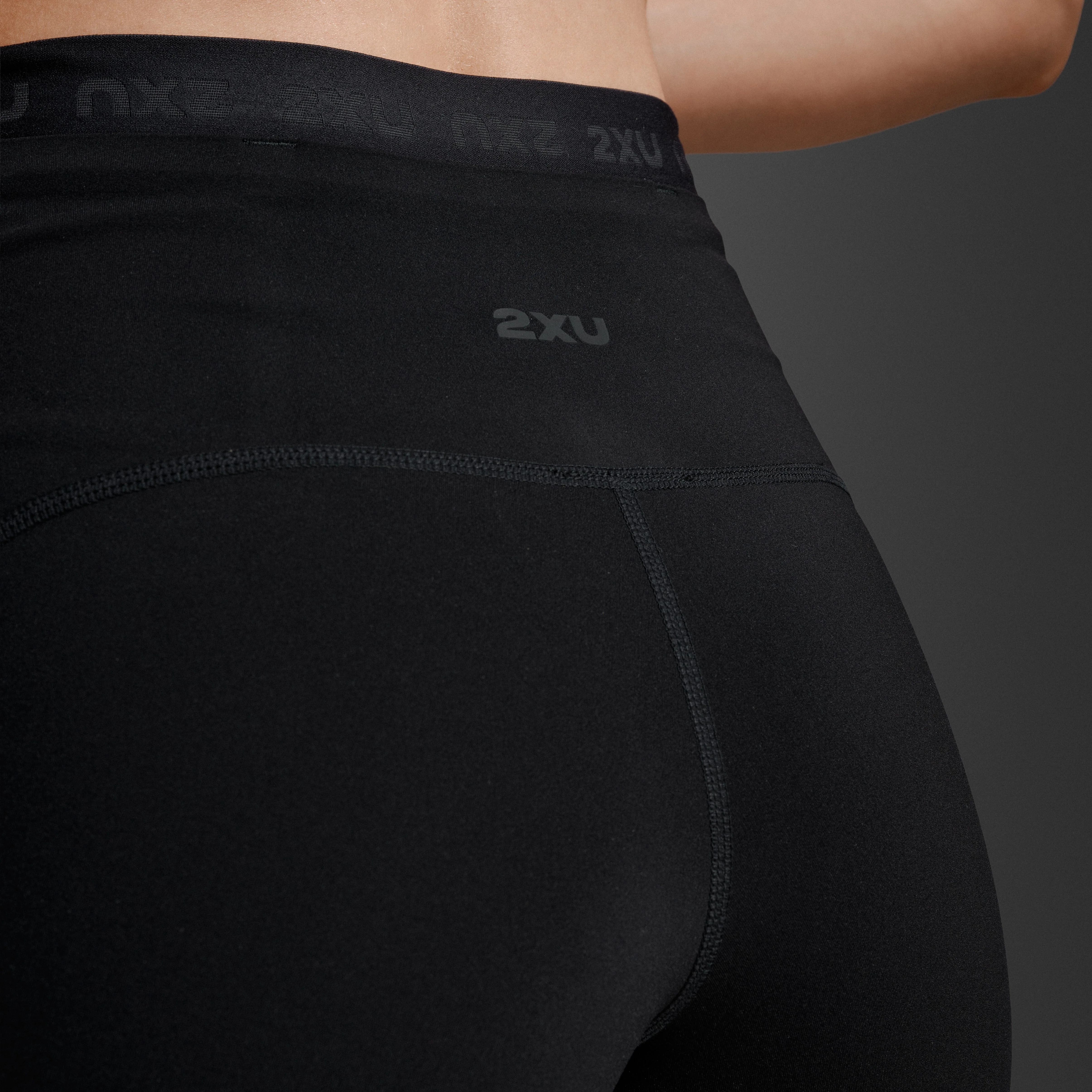 2XU Form Stash Hi-Rise 4" Compression Short | Black / Black | Womens - Image 3