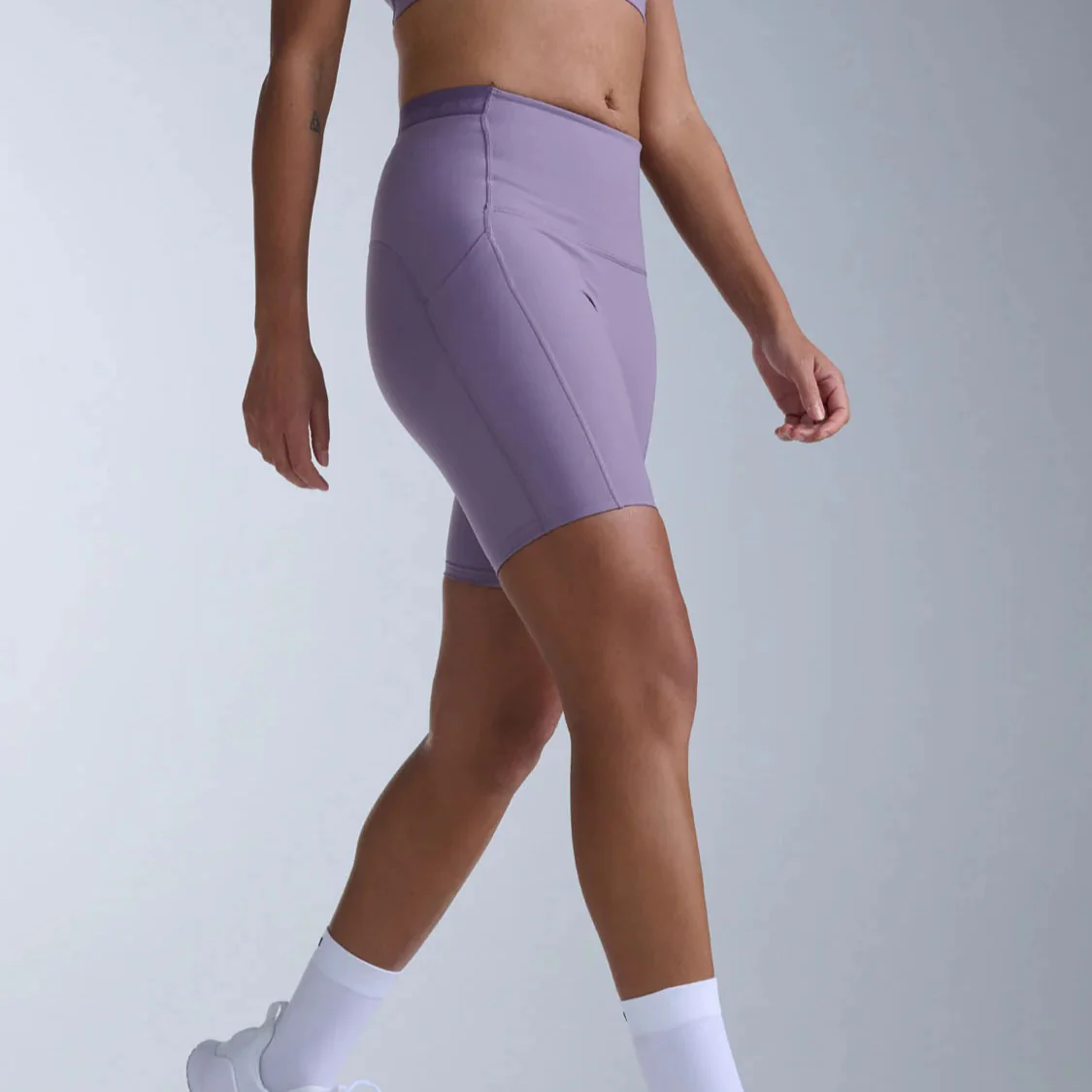 2XU Form Stash Hi-Rise Bike Short | Dusted Grape | Womens - Image 4