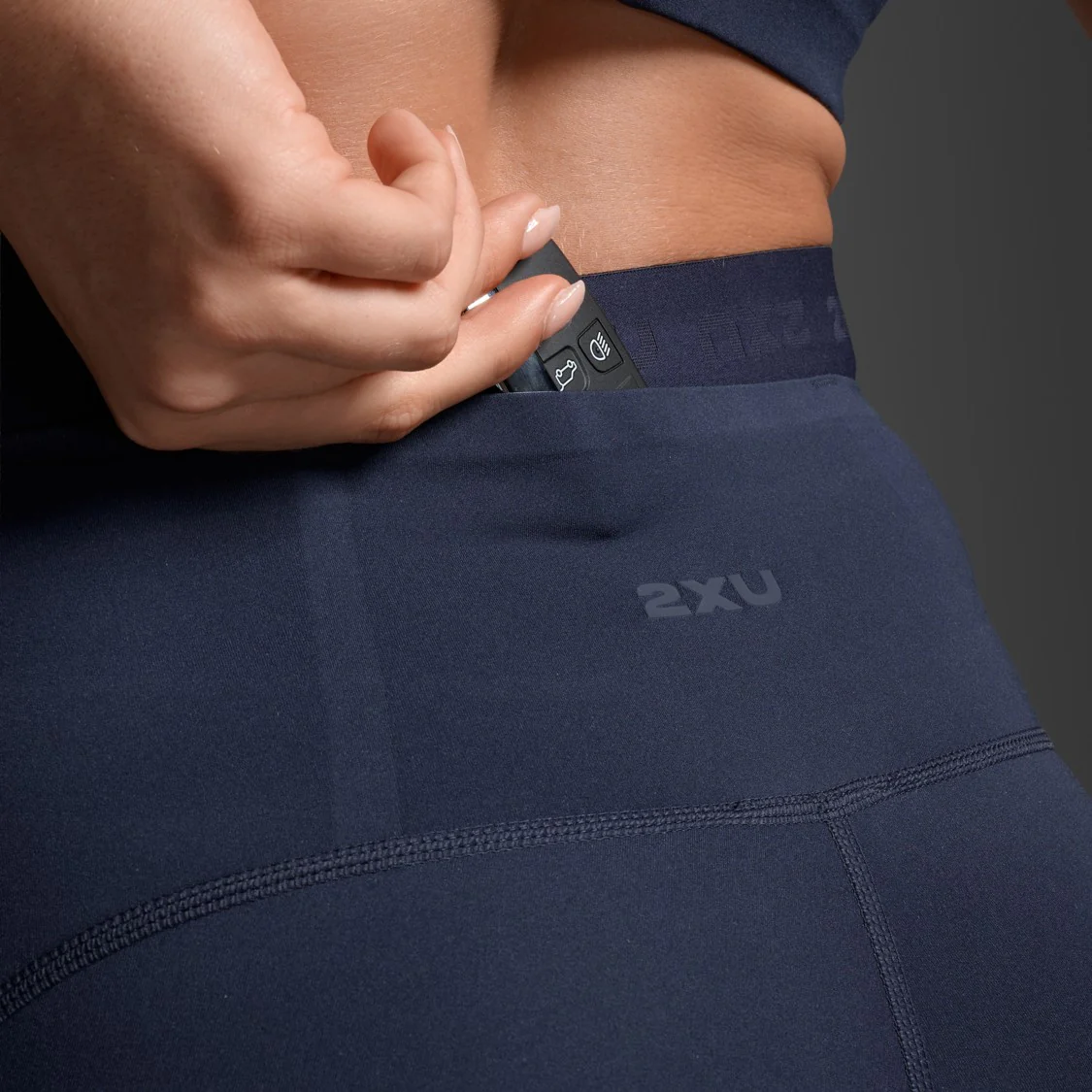 2XU Form Stash Hi-Rise Bike Short | Midnight / Midnight | Womens - Image 3