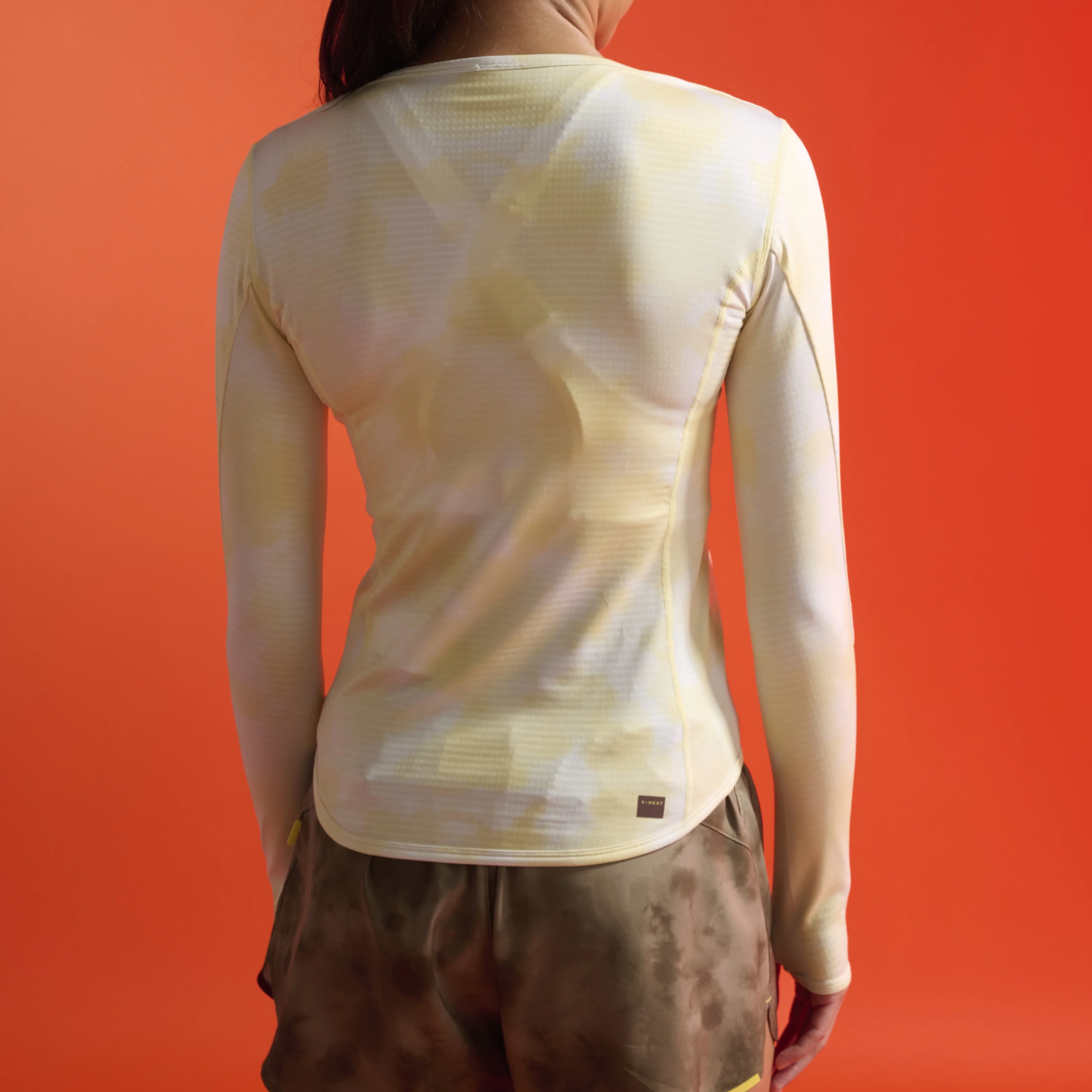 2XU Ignition Grid Base Layer | Terrain Wattle / Wattle Mist Reflective | Womens - Image 6
