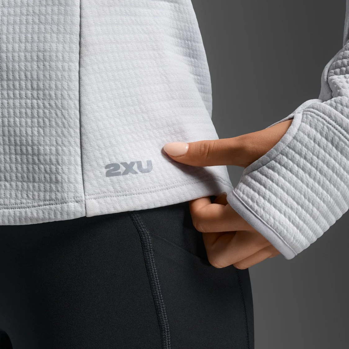2XU Ignition Hyper-Haptic 1/4 Zip Fleece | Harbor Mist / Silver Reflective | Womens - Image 2