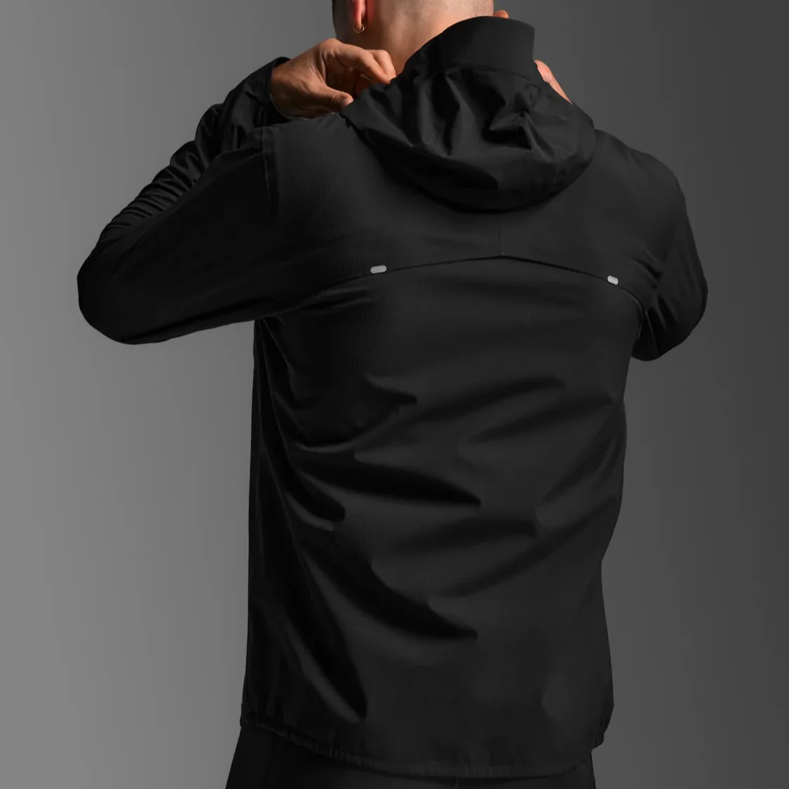 2XU Ignition Shield Jacket | Black / Silver Reflective | Mens - Image 2