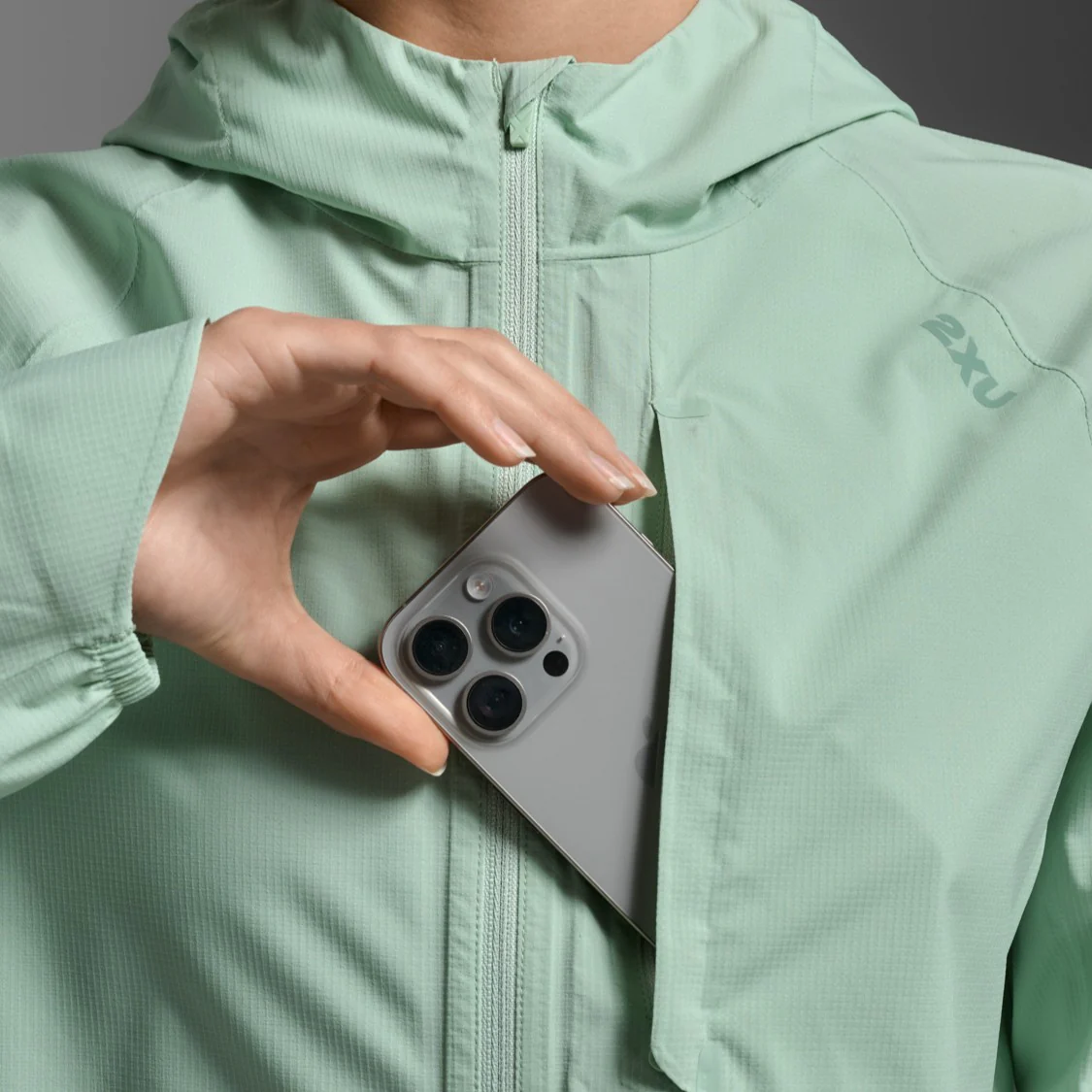 2XU Ignition Shield Jacket | Digital Mint / Reflective | Womens - Image 3