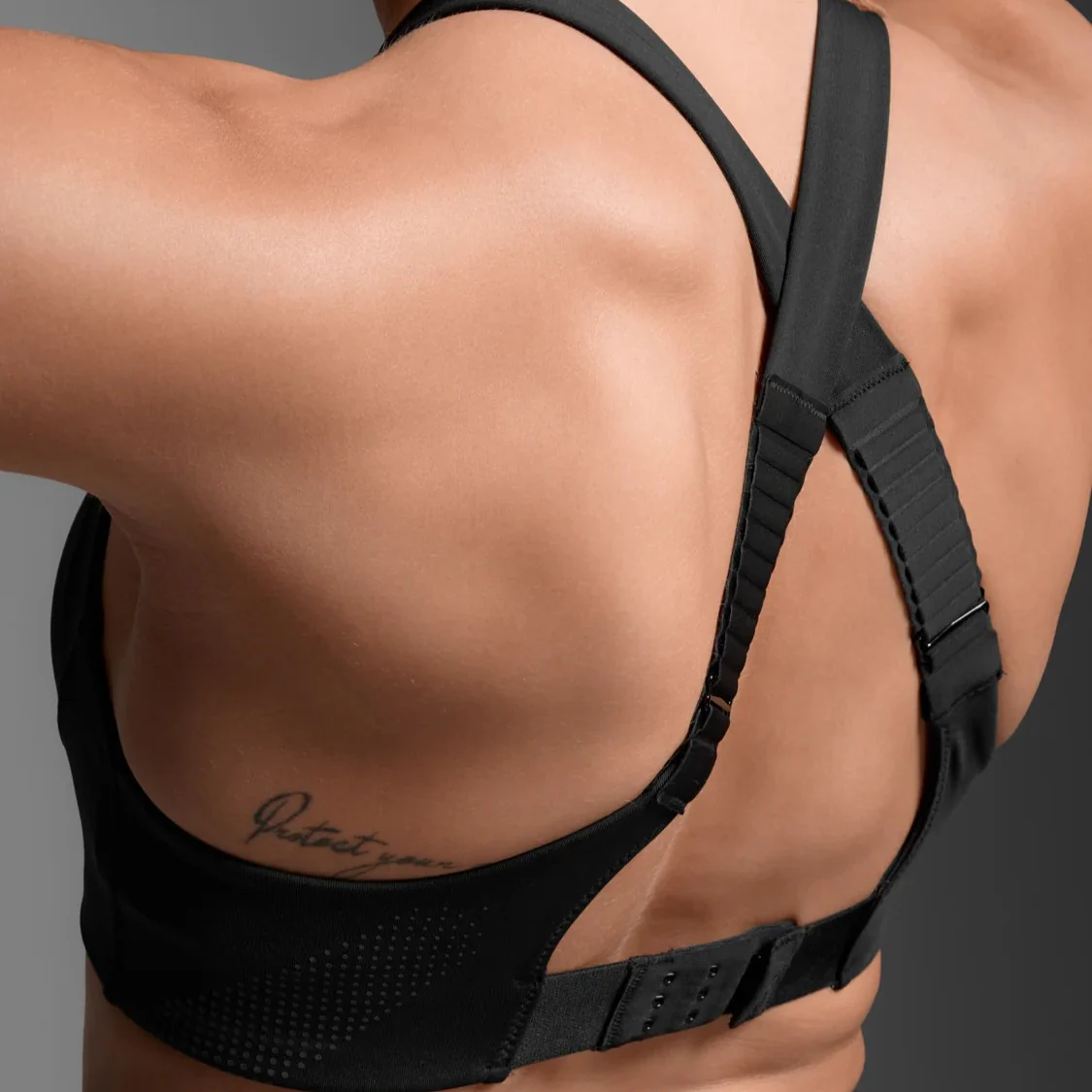 2XU Light Speed High Impact Bra | Black / Silver Reflective | Womens - Image 5