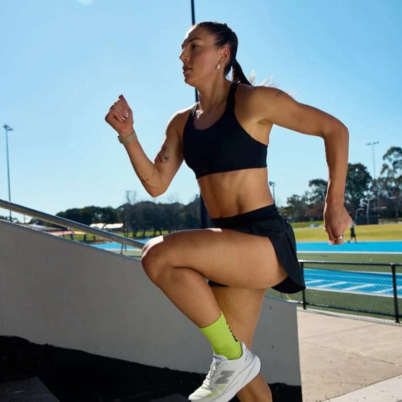 2XU Light Speed High Impact Bra | Black / Silver Reflective | Womens - Image 7