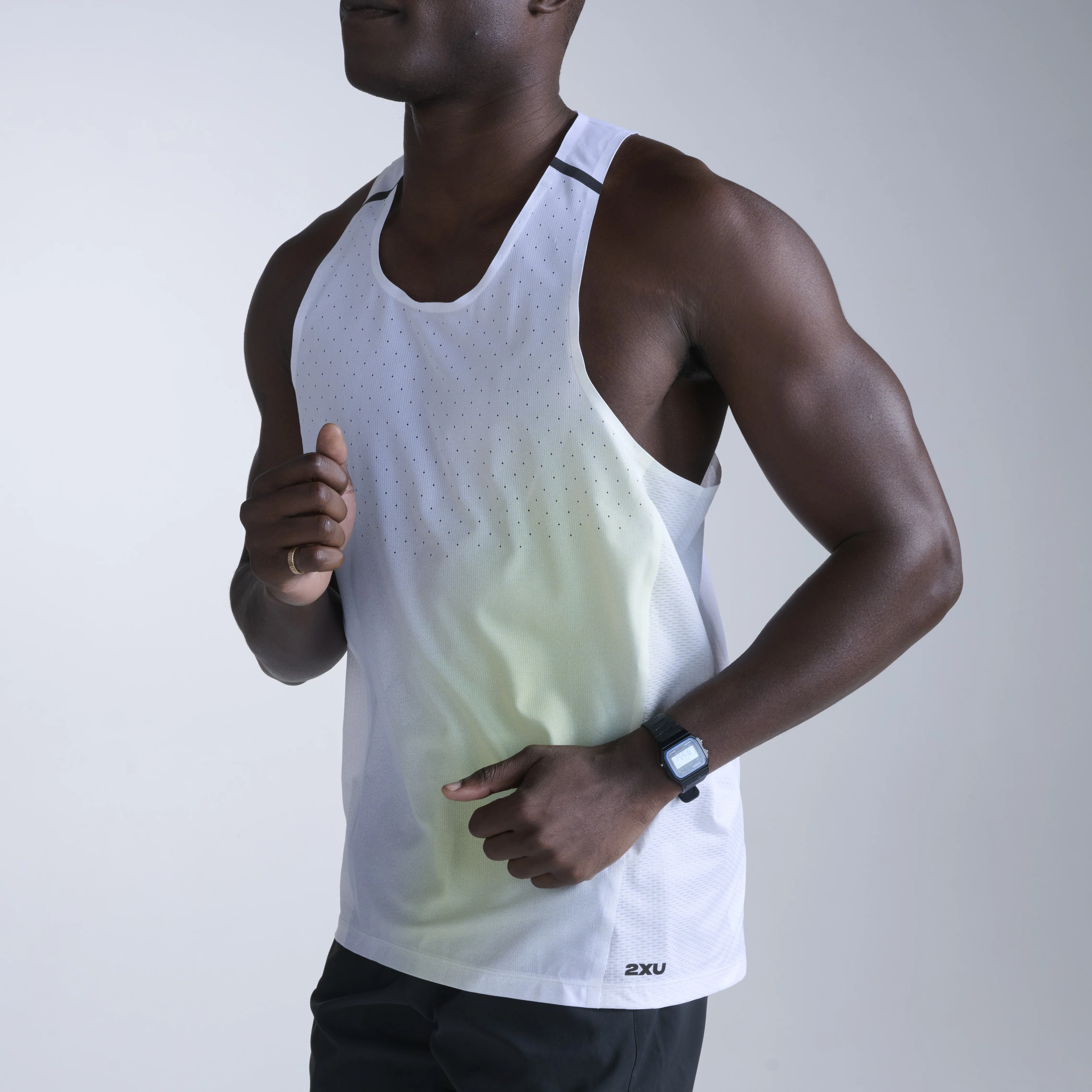 2XU Light Speed React Singlet | Cool Matcha Mist / Black Reflective | Mens - Image 4