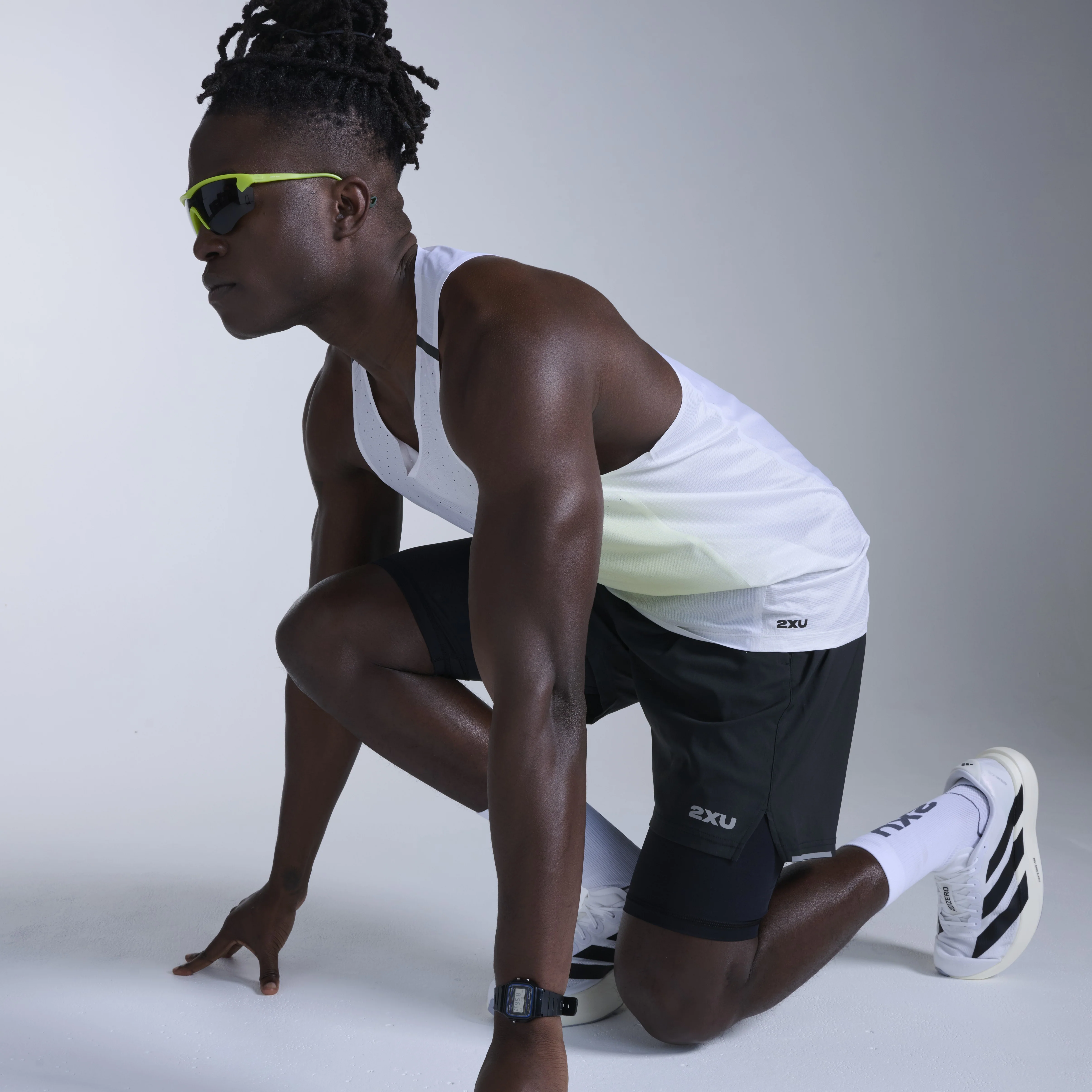 2XU Light Speed React Singlet | Cool Matcha Mist / Black Reflective | Mens - Image 7