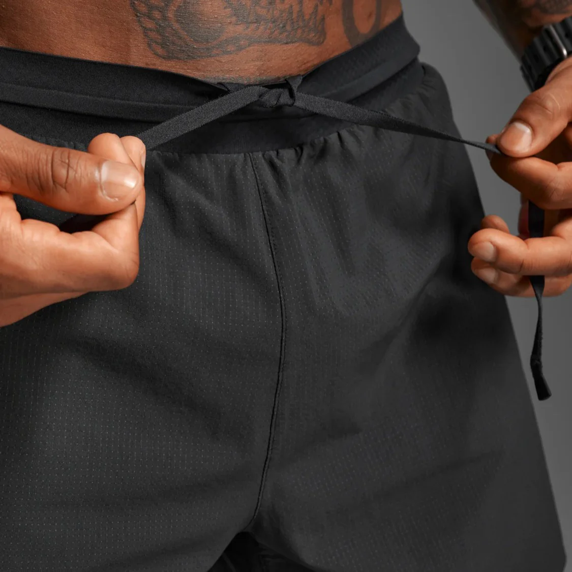 2XU Light Speed Stash 5 Inch Short | Black / Black Reflective | Mens - Image 6