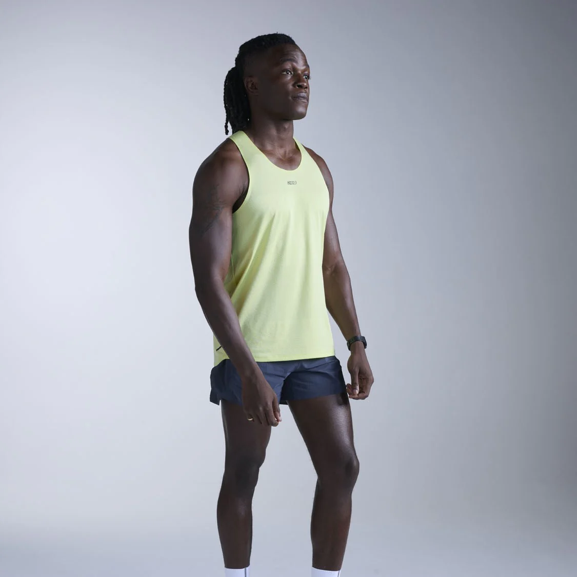 2XU Light Speed Tech Singlet | Cool Matcha / Black Reflective | Mens - Image 4