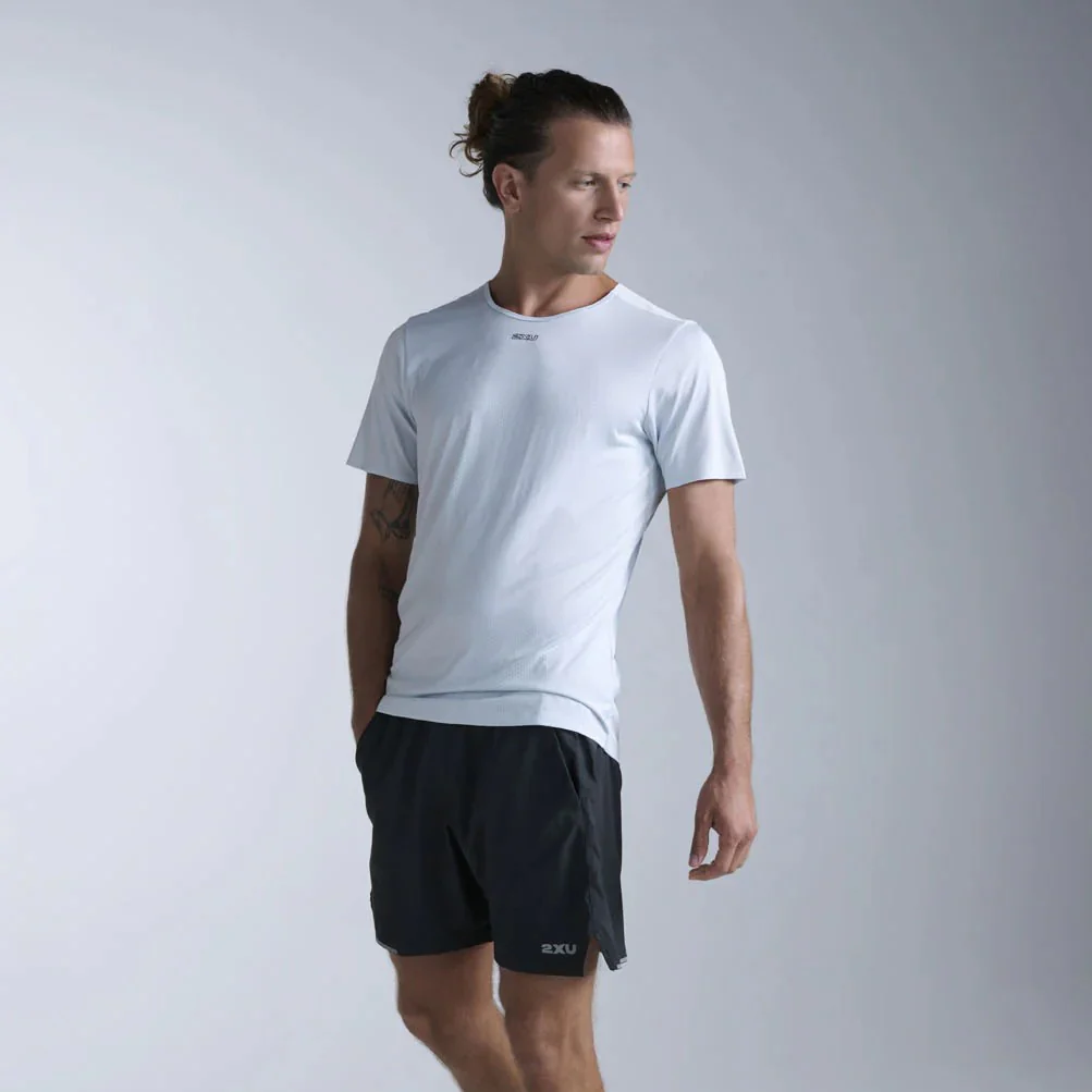 2XU Light Speed Tech Tee | Moonstone / Black Reflective | Mens