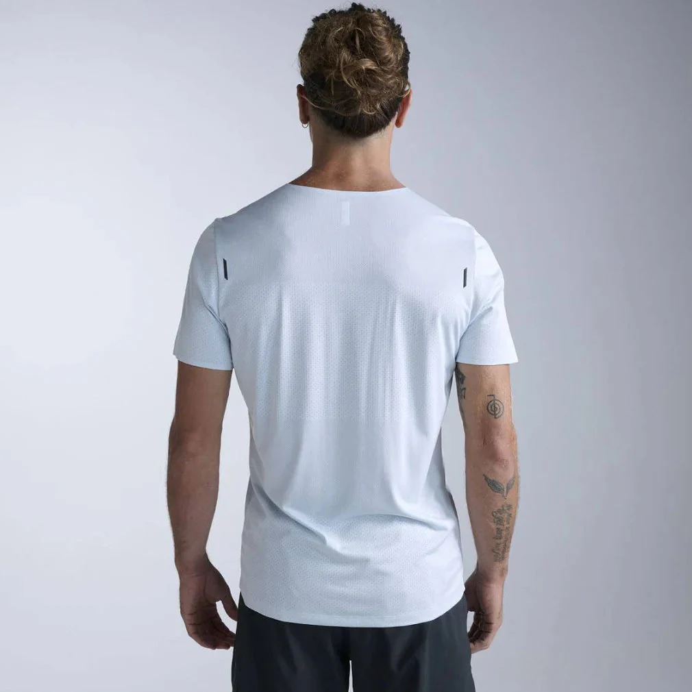 2XU Light Speed Tech Tee | Moonstone / Black Reflective | Mens - Image 4