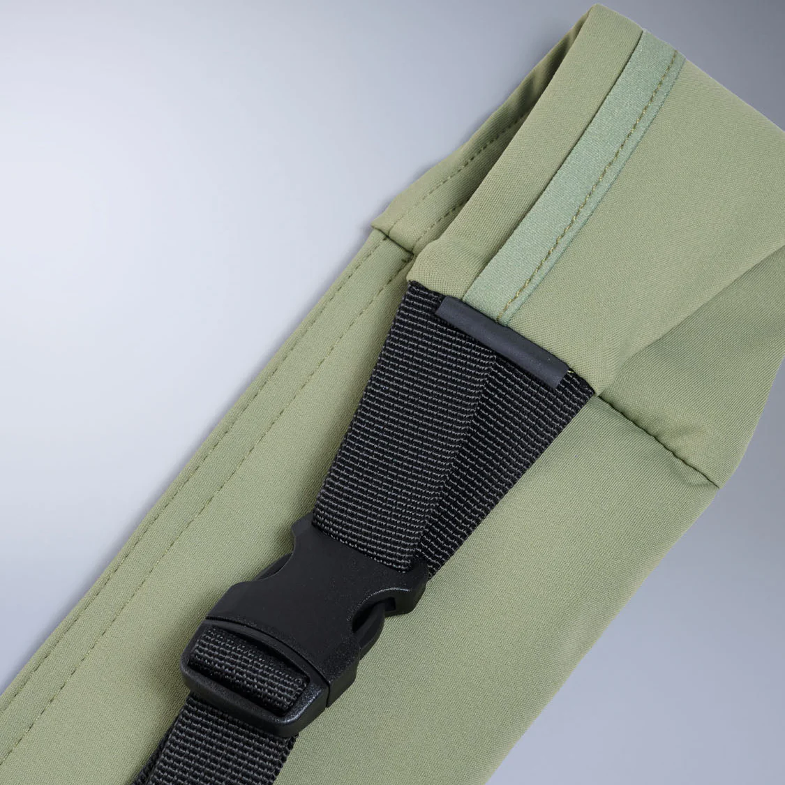 2XU Run Belt | Hunter Green / Black Reflective - Image 2