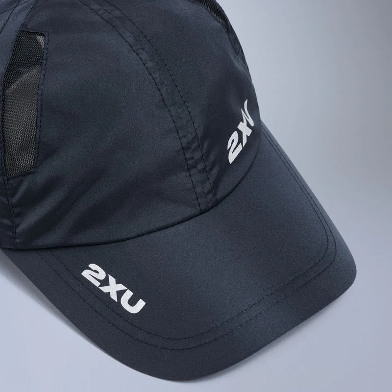 2XU Run Cap | Midnight / Silver - Image 2