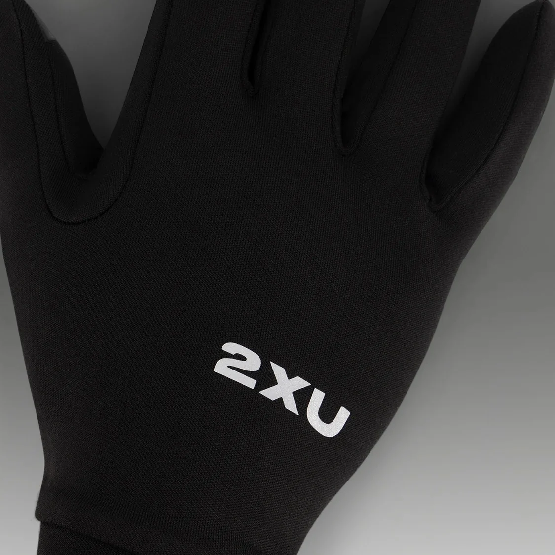 2XU Run Glove | Black - Image 2