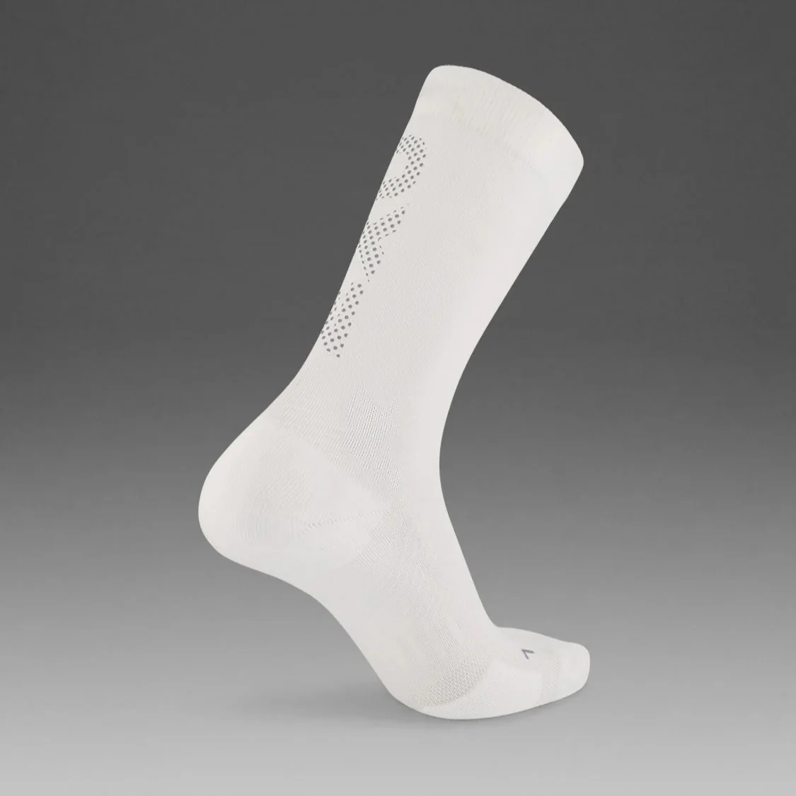 2XU Vectr Reflective Socks | Light Cushion | Crew Length | White / Silver Reflective - Image 2