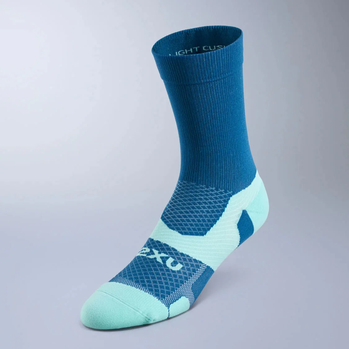 2XU Vectr Socks | Light Cushion | Crew Length | Majol / Jelly Mint