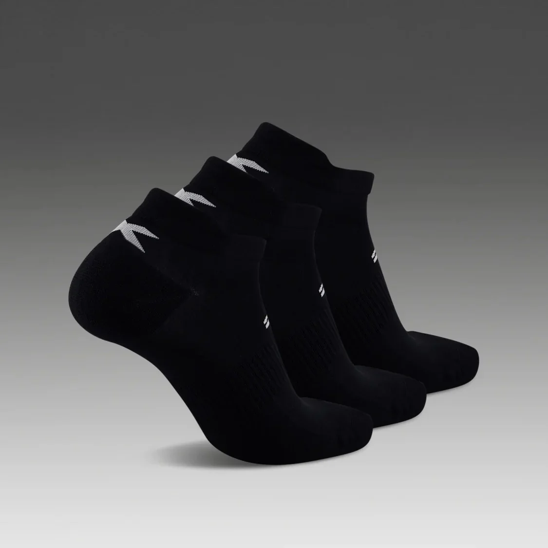 2XU Ankle Sock 3 Pack | Black / White - Image 3