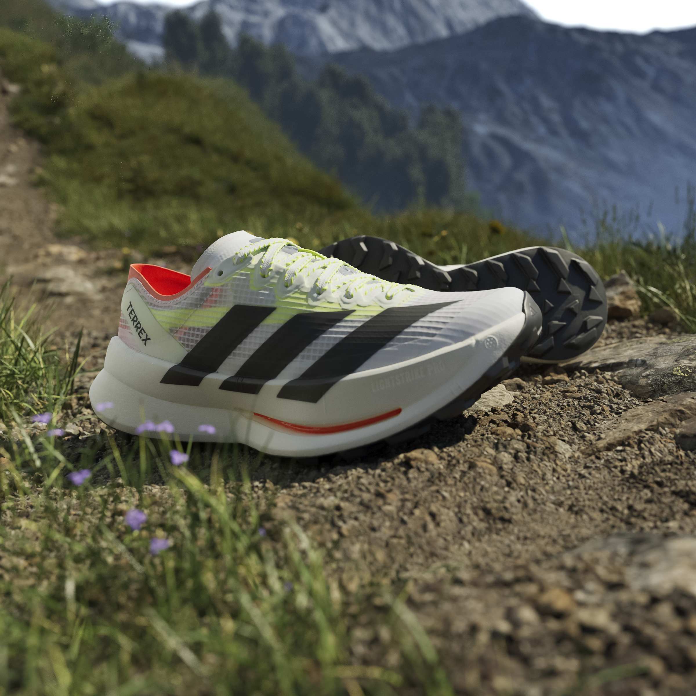 adidas Terrex Agravic Speed Ultra 2 | Cloud White / Core Black / Reflective Silver | Womens - Image 15