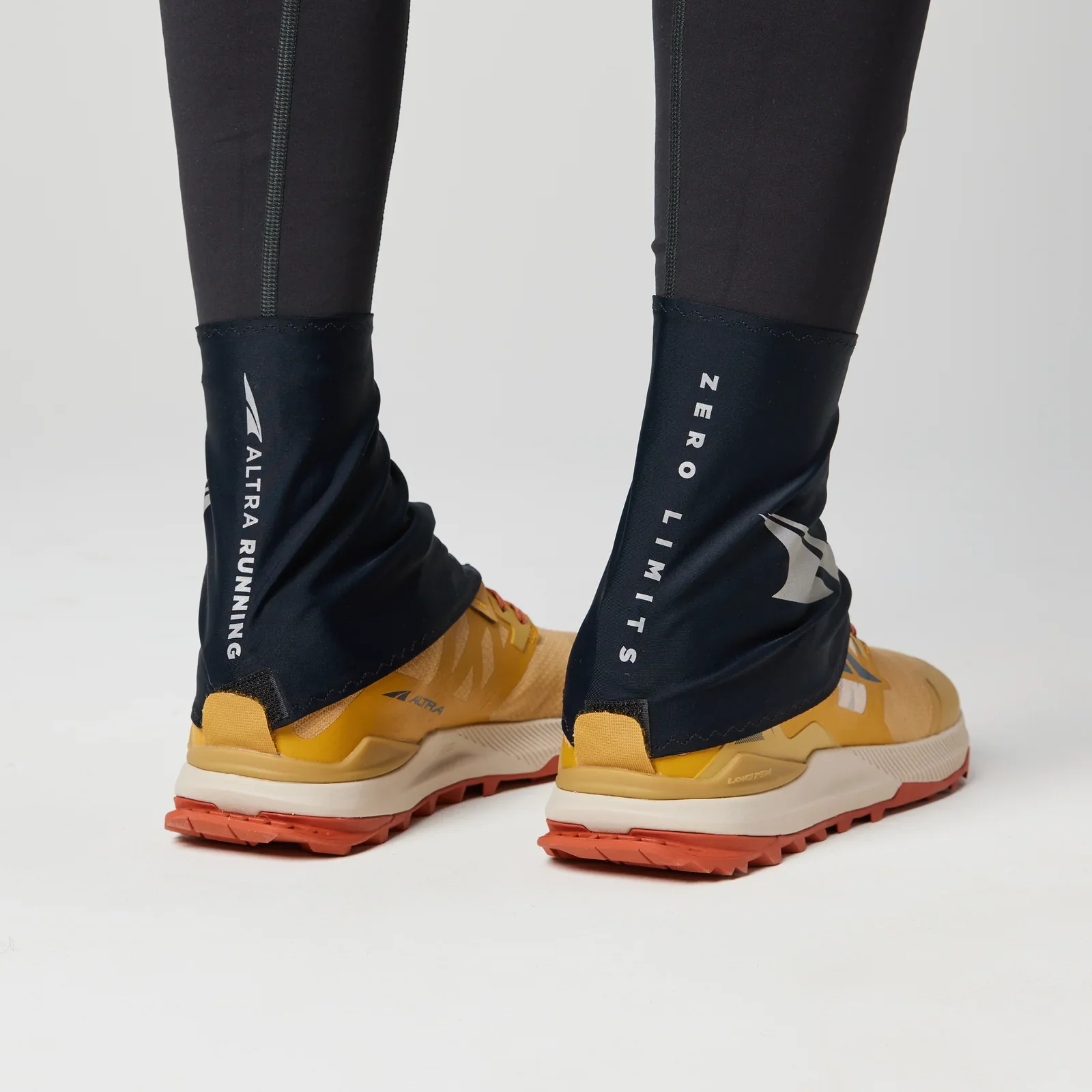 Altra Trail Gaiter | Black / Grey - Image 2