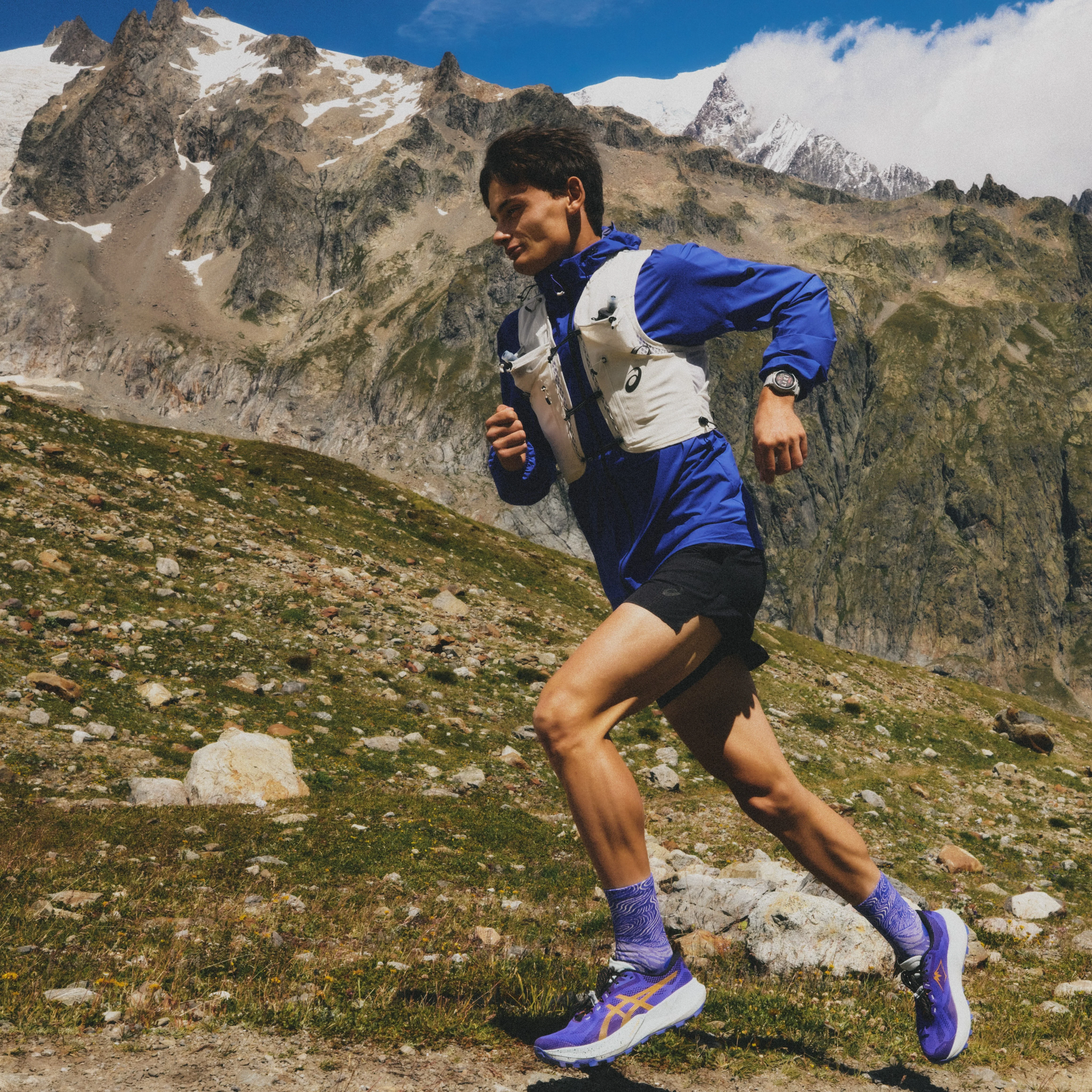 Asics Fujitrail Vest | 7L | Cream - Image 3