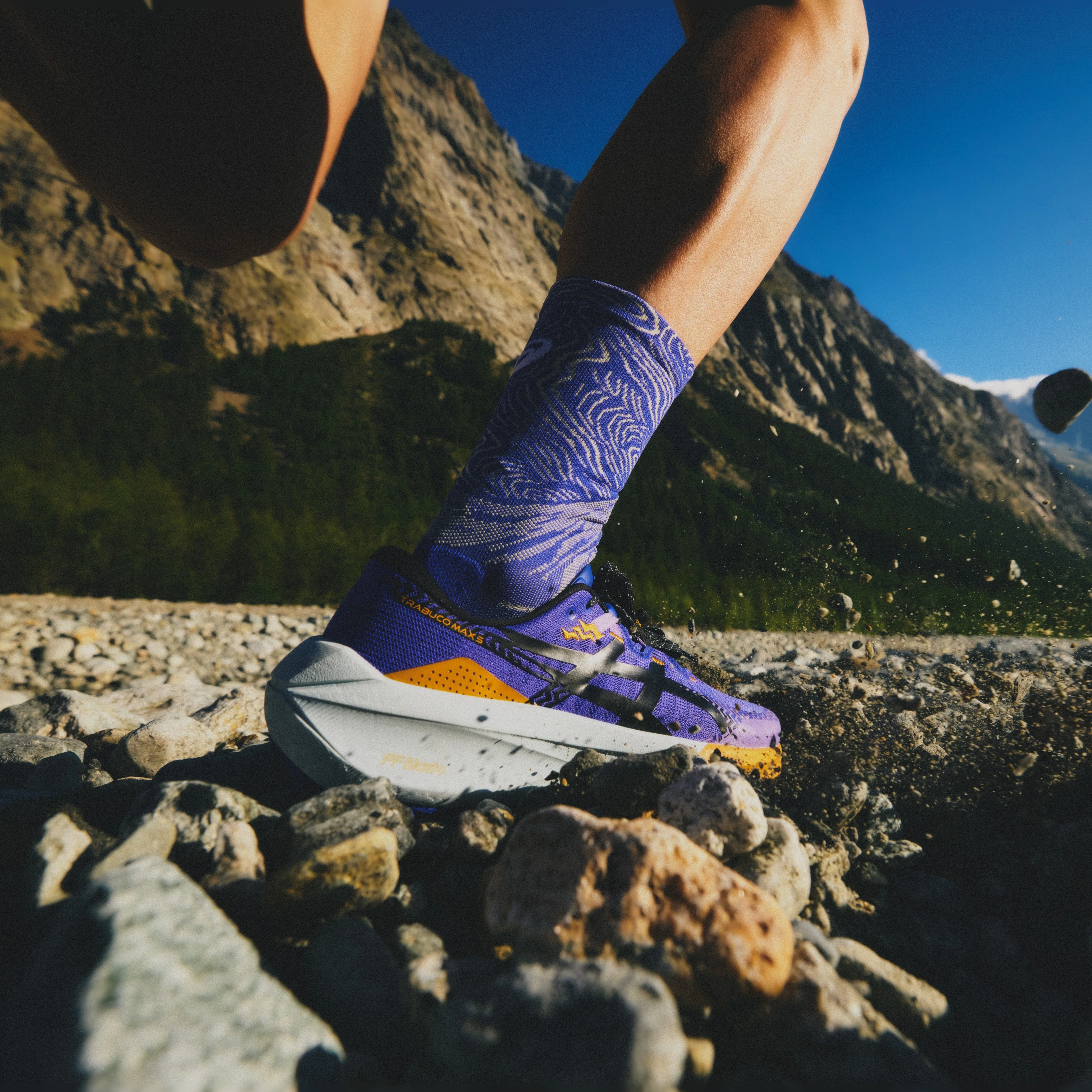 Asics Trabuco Max 5 | Cobalt Burst / Black | Mens - Image 2