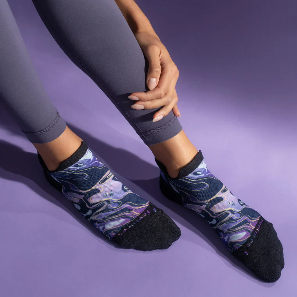 Feetures Elite | Light Cushion | No Show Tab | Lunar Lagoon - Image 2