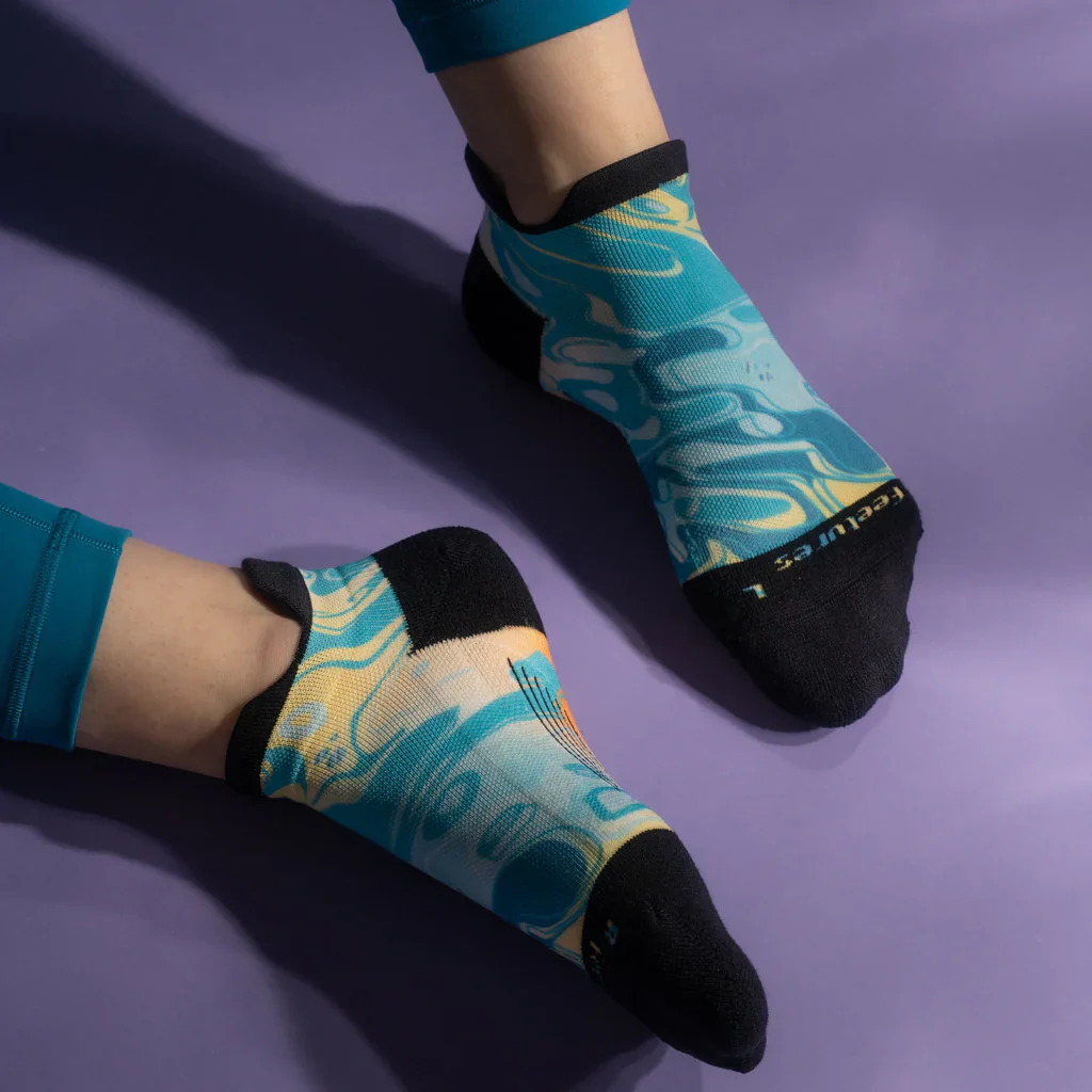 Feetures Elite | Light Cushion | No Show Tab | Sunrise Lagoon - Image 2