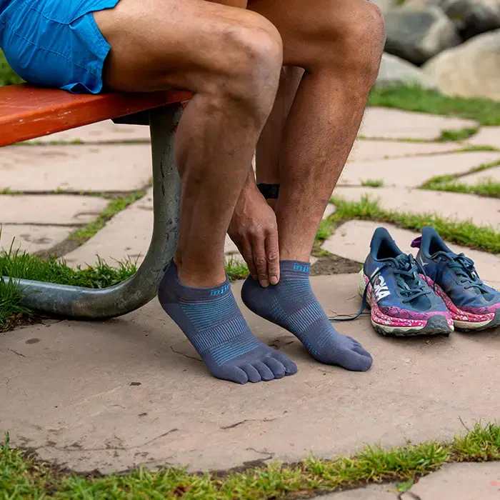 Injinji Run Sock | Lightweight | No Show | Carbon - Image 2