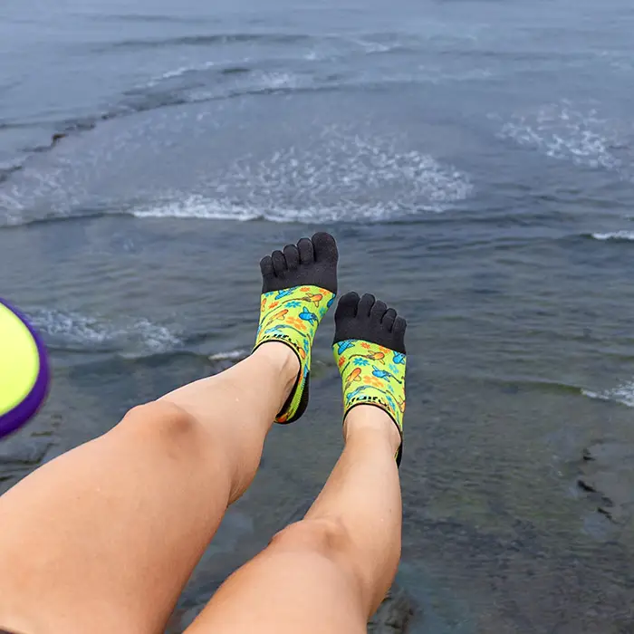 Injinji Run Sock | Lightweight | No Show | Sharks | Womens - Image 3