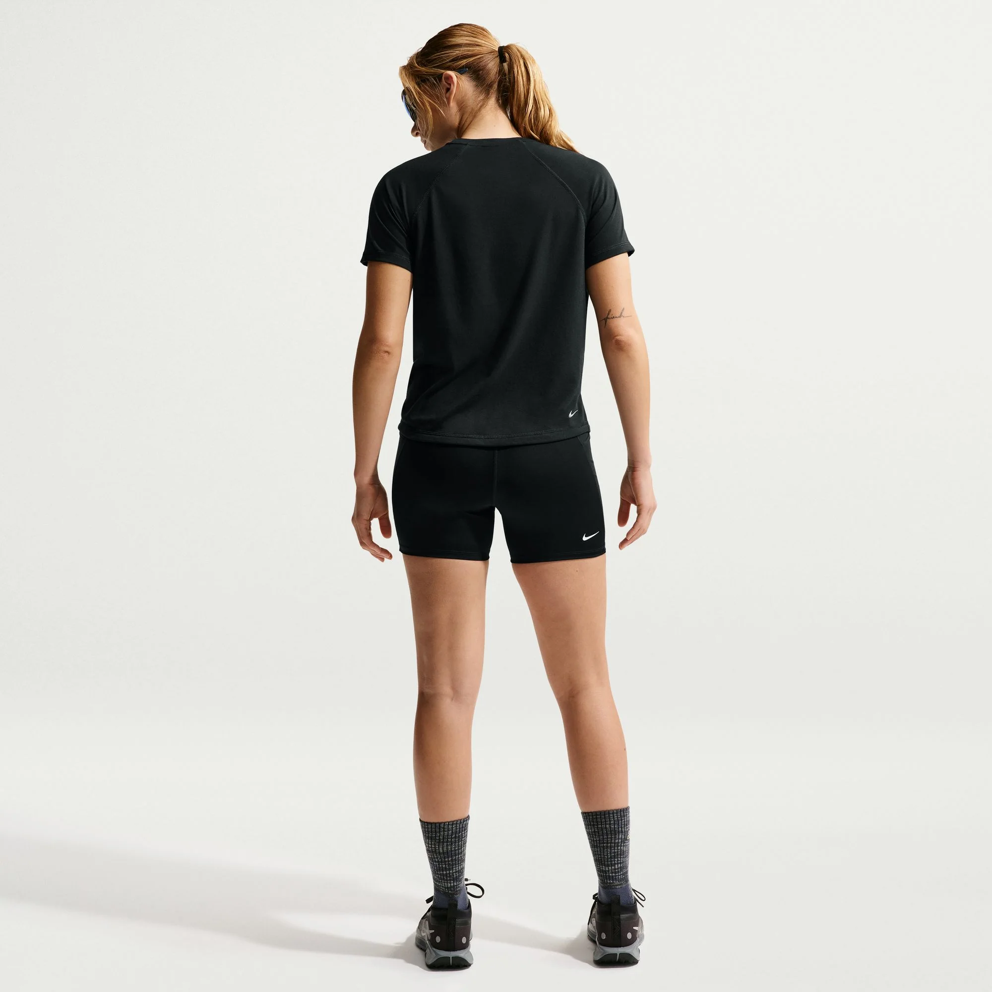 Nike ACG 4" Trail Tights | Black / Summit White | Womens - Image 10