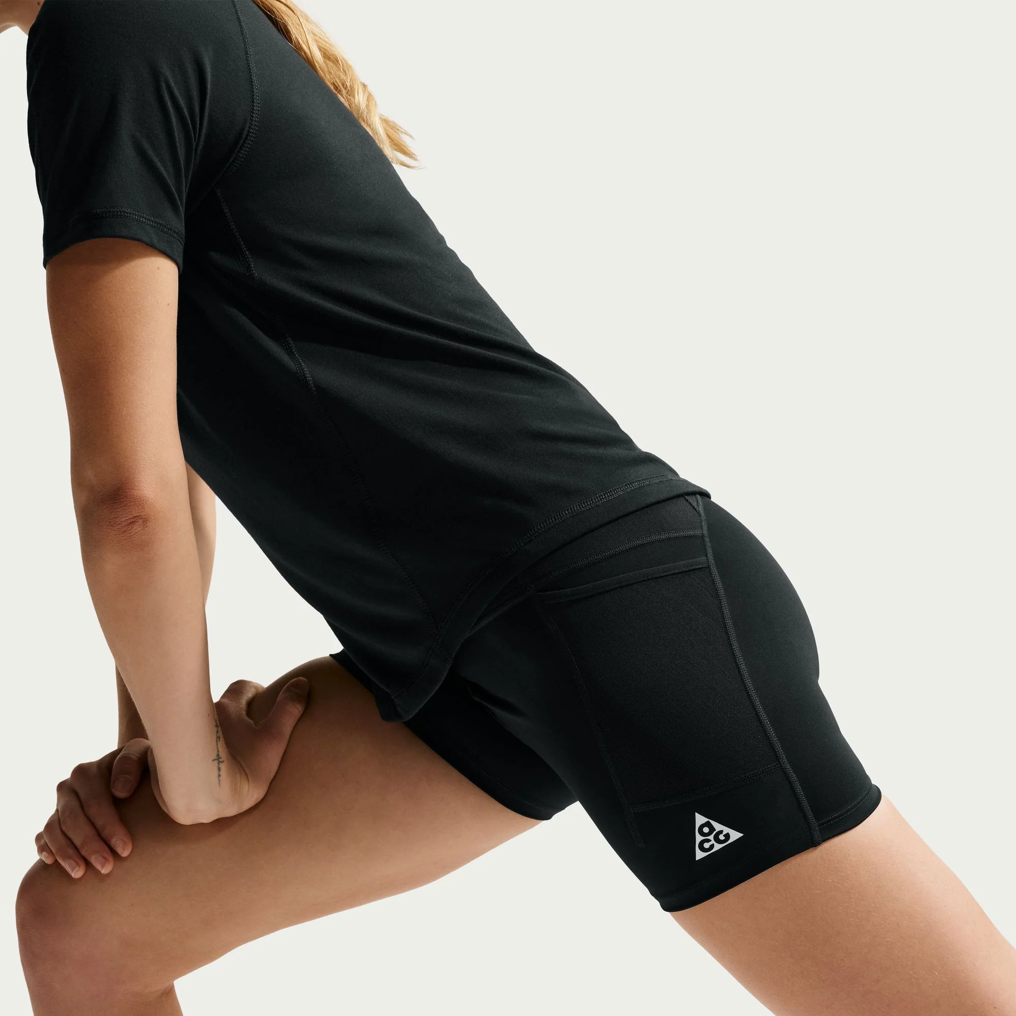 Nike ACG 4" Trail Tights | Black / Summit White | Womens - Image 2
