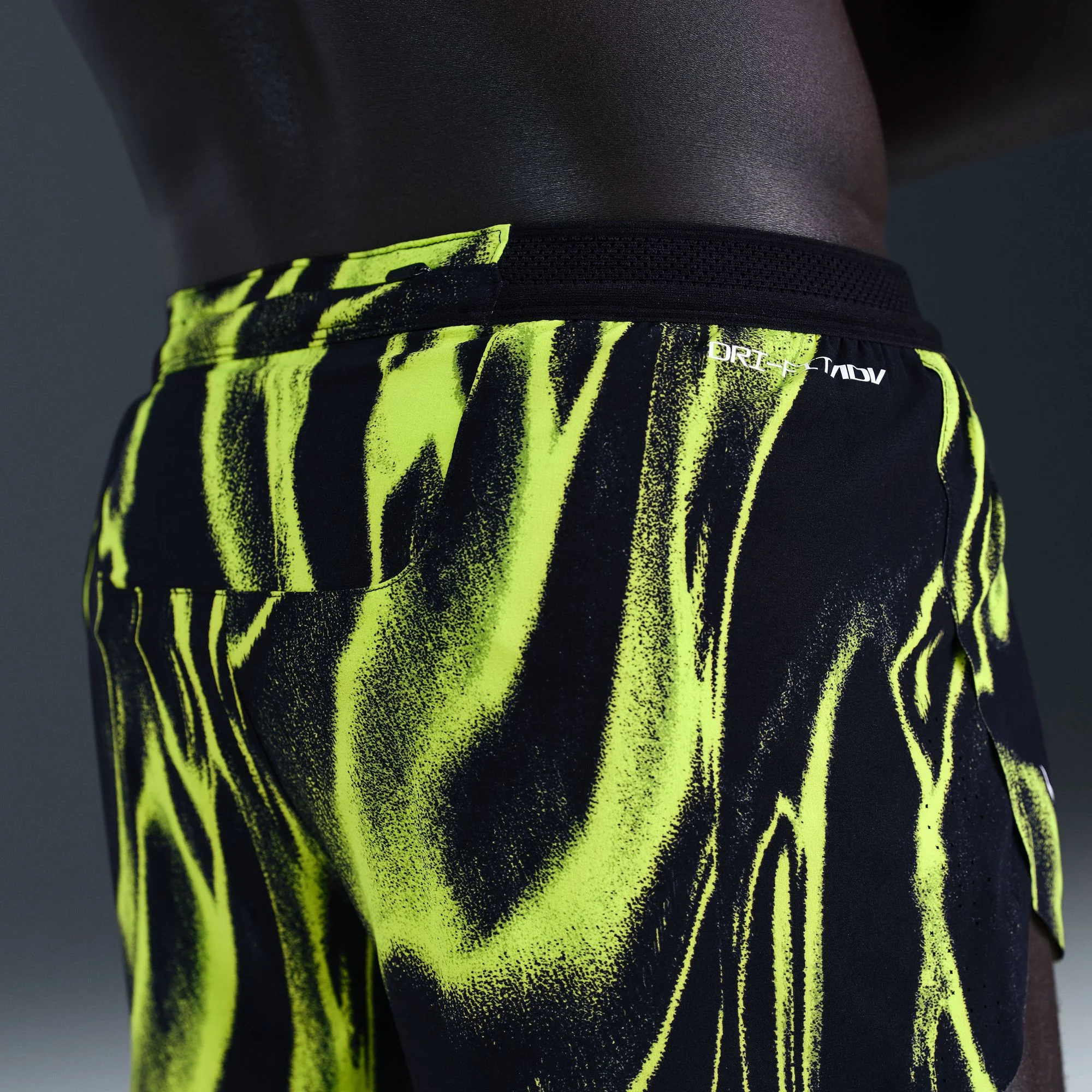 Nike AeroSwift Elite Entry Shorts | Volt / White | Mens - Image 2