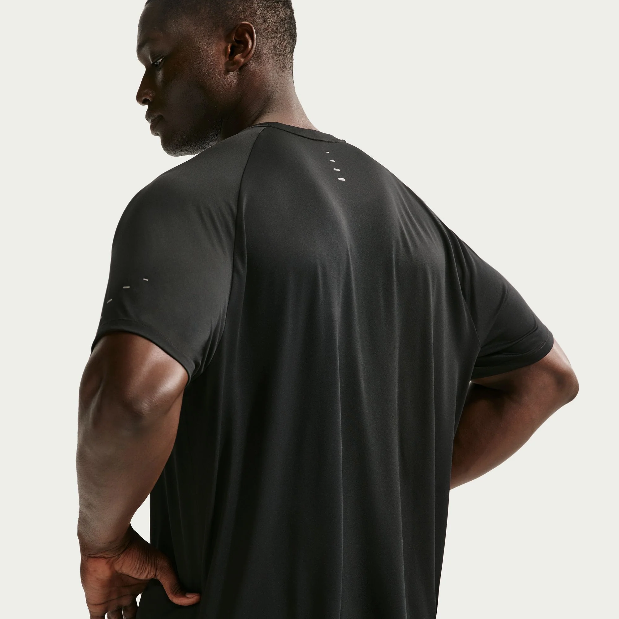 Nike Stride Tee | Black / Reflective Silver | Mens - Image 5
