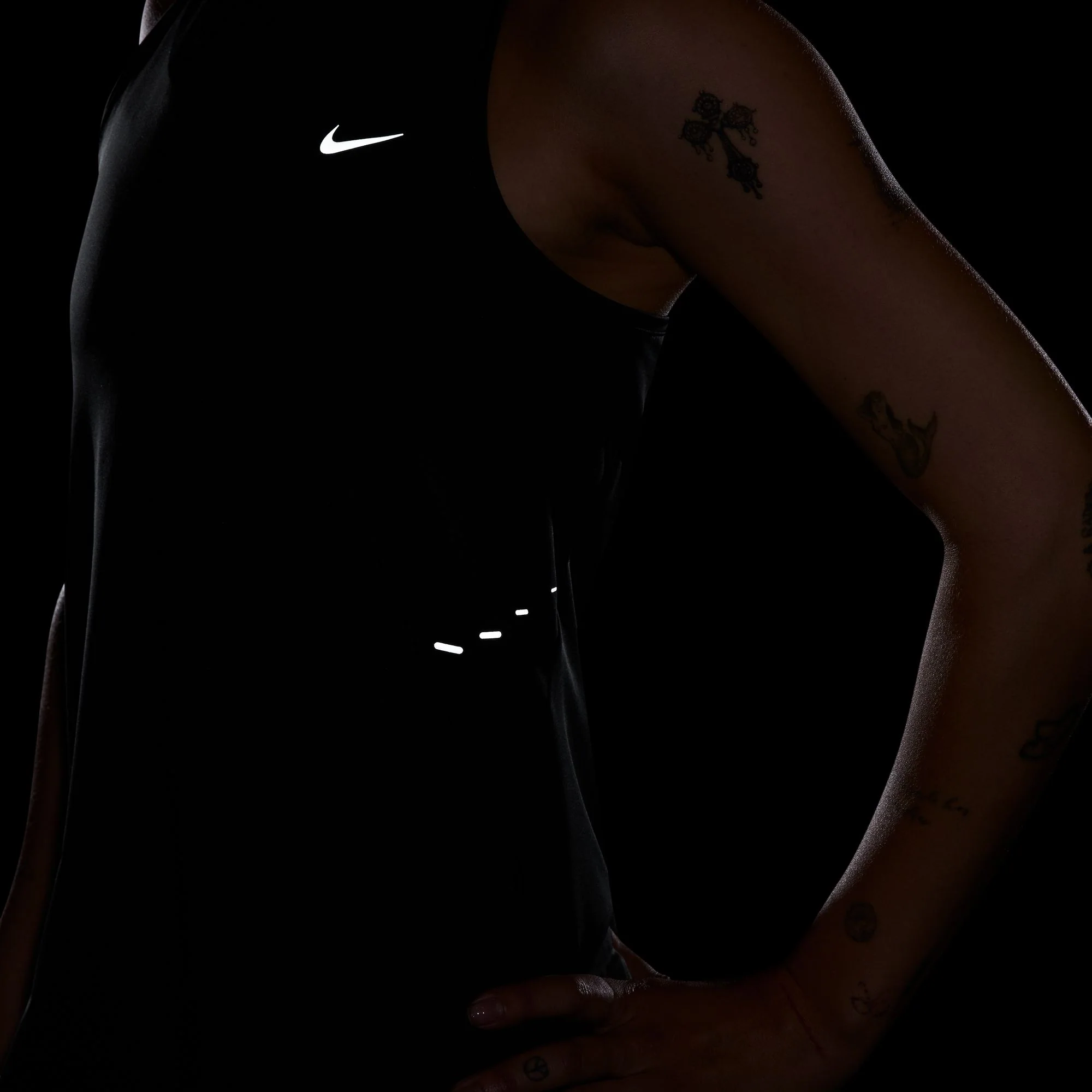 Nike Swift Singlet | Black / Reflective Silver | Womens - Image 3