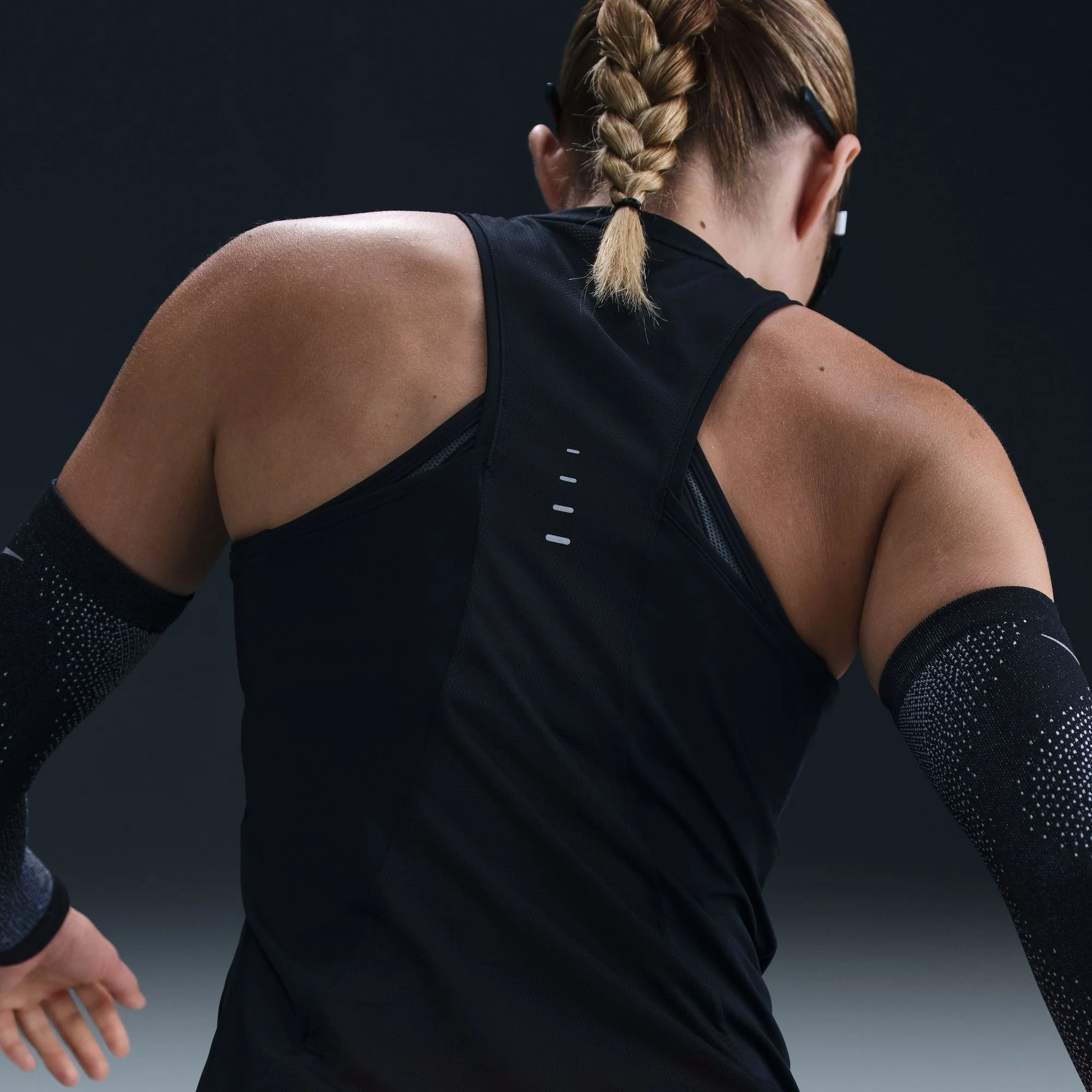 Nike Swift Singlet | Black / Reflective Silver | Womens - Image 4