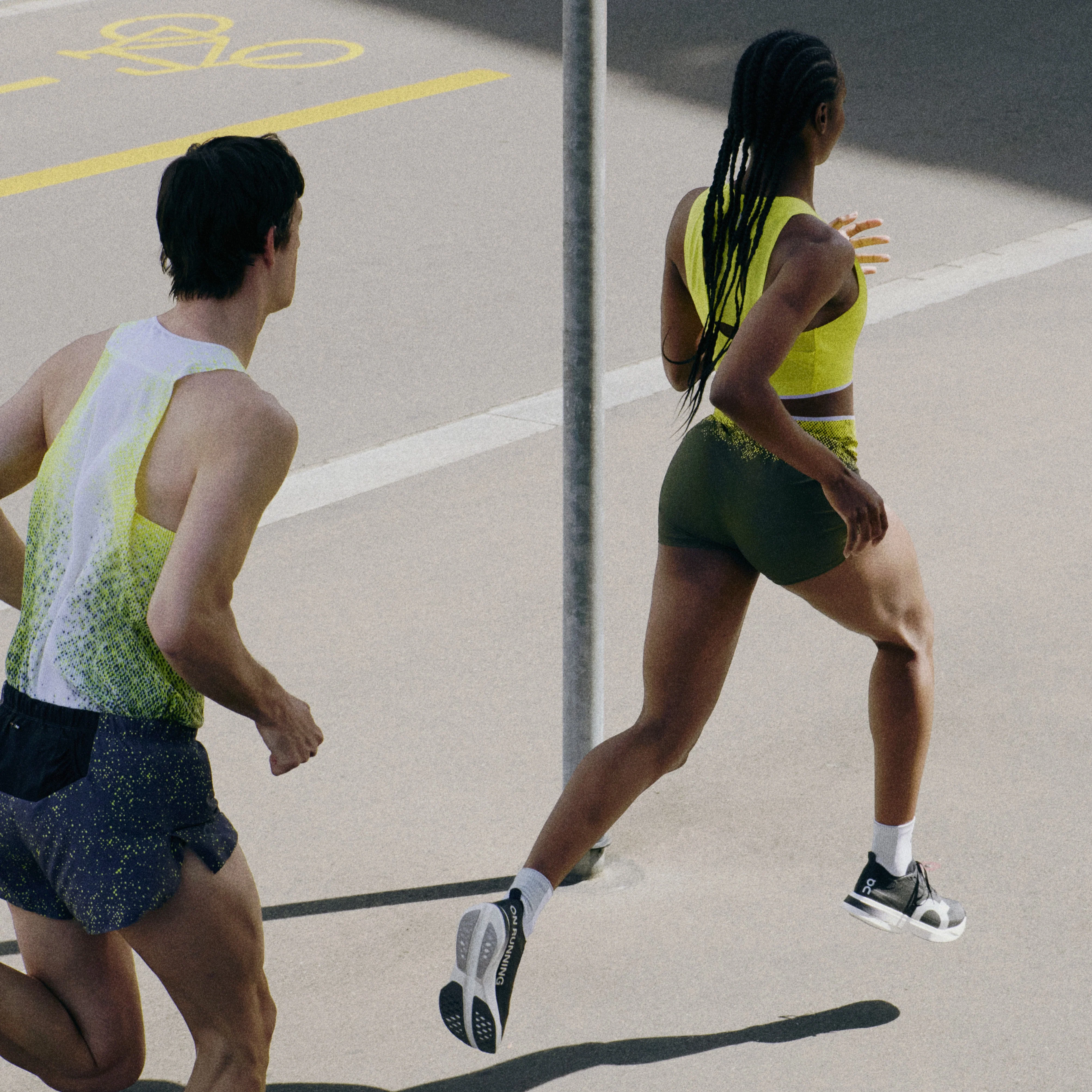 On Race Tights Short | Lime | Womens - Image 7