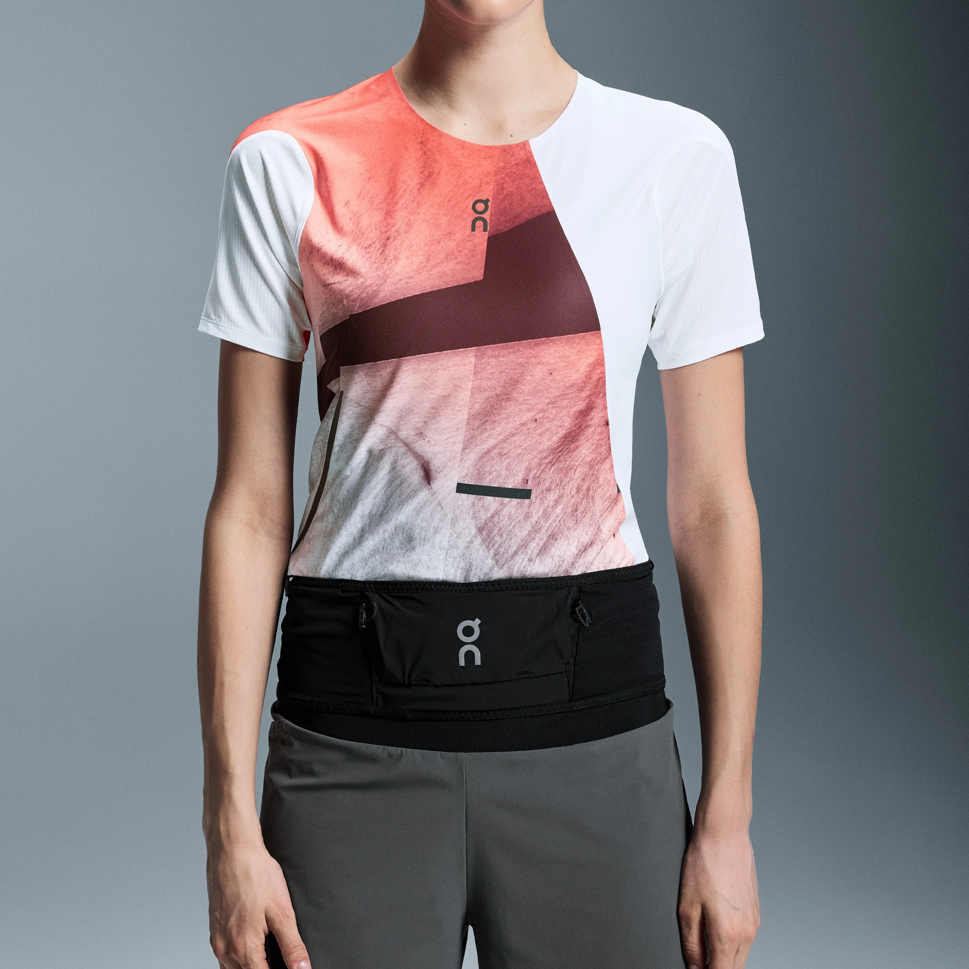 On Ultra Belt 2L | Black - Image 3