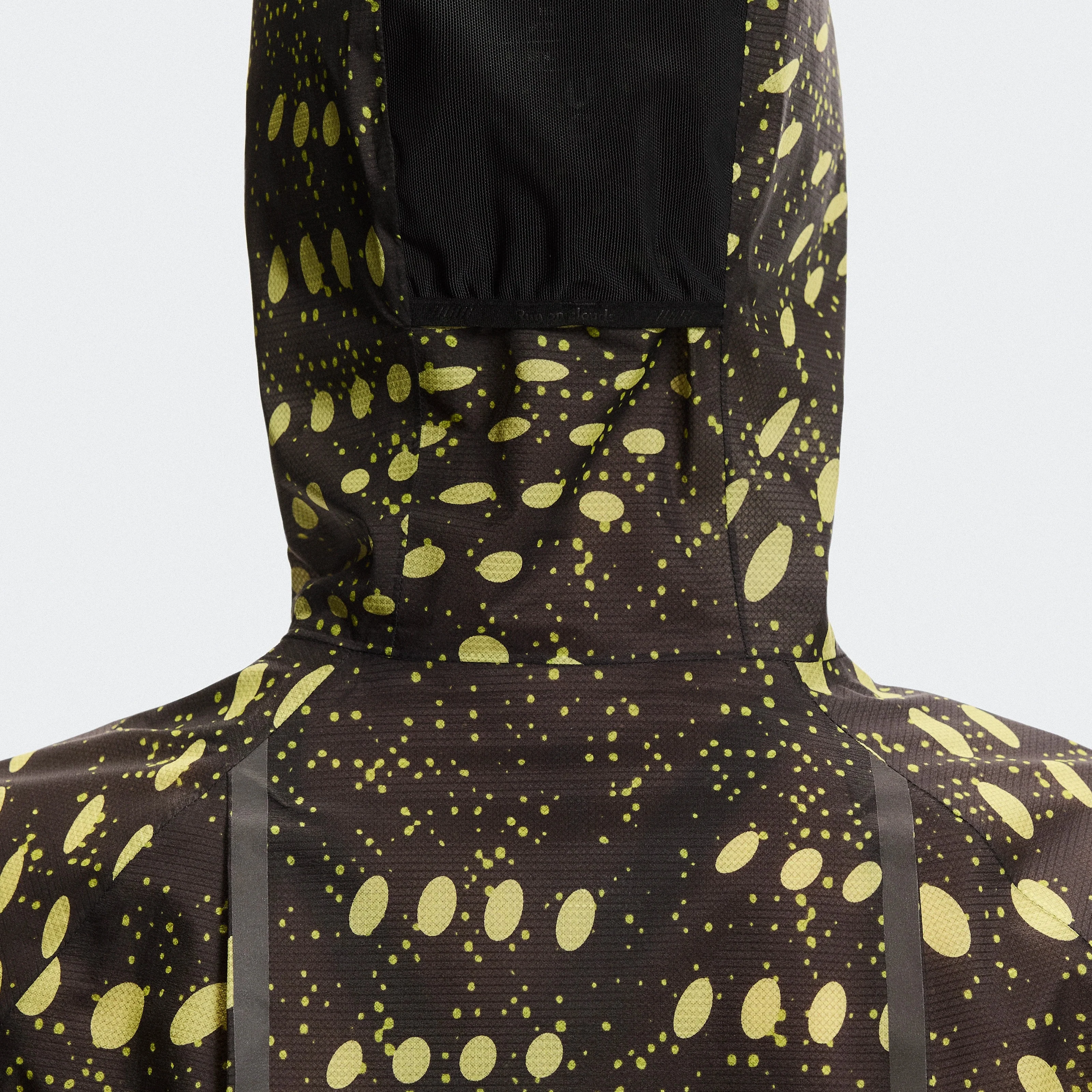 On Ultra Jacket | Iron / Lime | Womens - Image 4